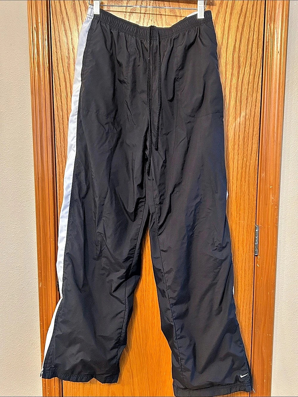 Nike Dri-FIT Black and White Swish Athletic Pants Sz XL